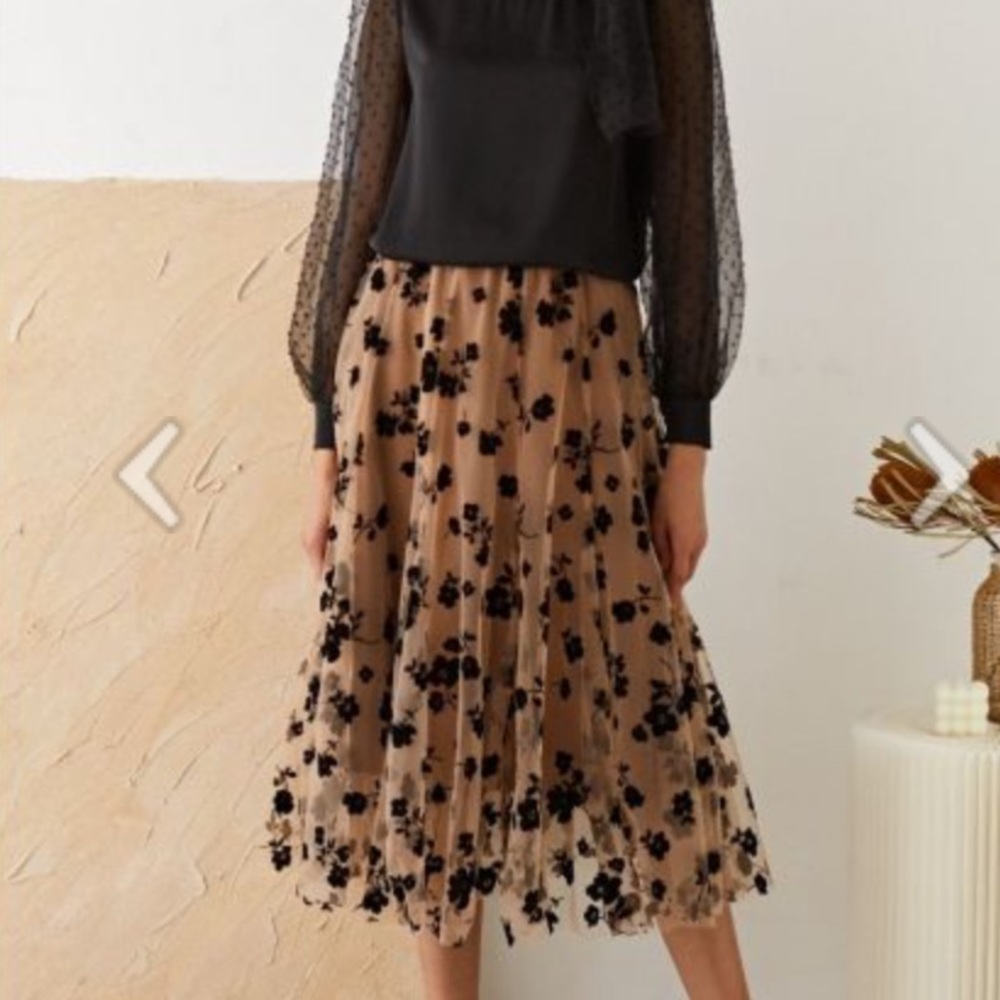 Chicwish 3D Posy Double Layered Black Floral Mesh Skirt - Picture 7 of 7